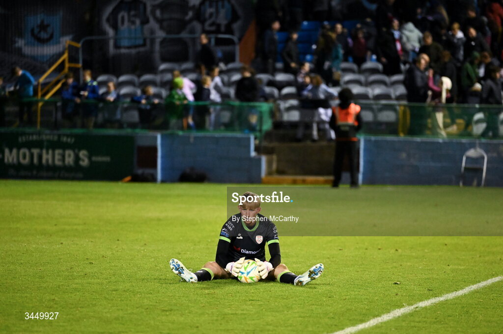 8 May 2026; A dejected Derry City goalkeeper Eddie Beach after his side's defeat in the SSE Airtricity Men’s Premier Division match between Drogheda United and Derry City at Sullivan & Lambe Park in Drogheda, Louth. Photo by Stephen McCarthy/Sportsfile