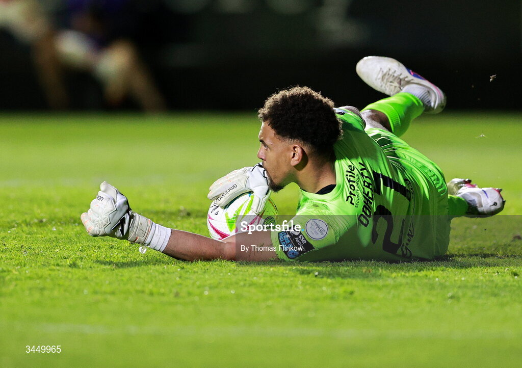 8 May 2026; Waterford goalkeeper Arlo Doherty makes a save during the SSE Airtricity Men’s Premier Division match between St Patrick's Athletic and Waterford at Richmond Park in Dublin. Photo by Thomas Flinkow/Sportsfile