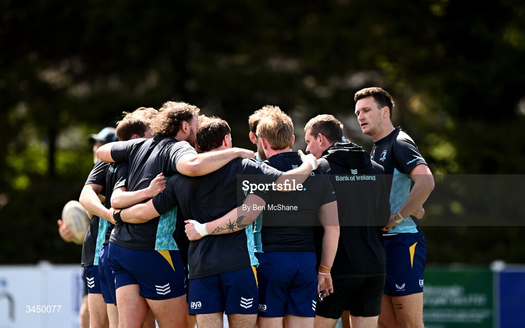 9 May 2026; Leinster players huddle before the IRFU Men's Junior Interprovincial Round 3 match between Ulster and Leinster at Lisburn RFC in Lisburn, Antrim. Photo by Ben McShane/Sportsfile