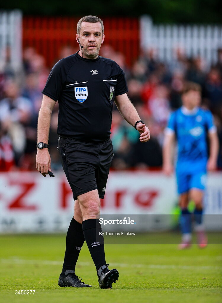 8 May 2026; Referee Robert Harvey during the SSE Airtricity Men’s Premier Division match between St Patrick's Athletic and Waterford at Richmond Park in Dublin. Photo by Thomas Flinkow/Sportsfile