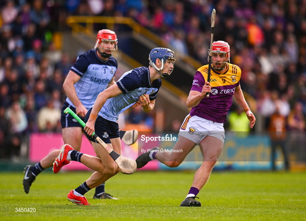 9 May 2026; Brian Hayes of Dublin in action against Conor Hearne of Wexford during the Leinster GAA Senior Hurling Championship round 3 match between Wexford and Dublin at Chadwicks Wexford Park in Wexford. Photo by Piaras Ó Mídheach/Sportsfile