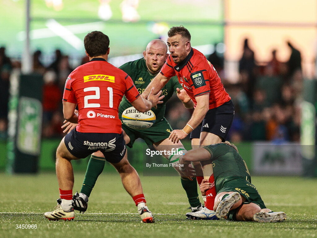 9 May 2026; JJ Hanrahan of Munster, right, during the United Rugby Championship match between Connacht and Munster at Dexcom Stadium in Galway. Photo by Thomas Flinkow/Sportsfile