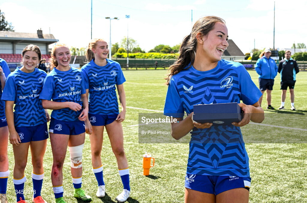 9 May 2026; Leinster 2 captain Sloane Rangitaawa celebrates with the plate at the IRFU U18 Girls 7s Interprovincial Series at Mullingar RFC in Westmeath. Photo by Paul Phelan/Sportsfile