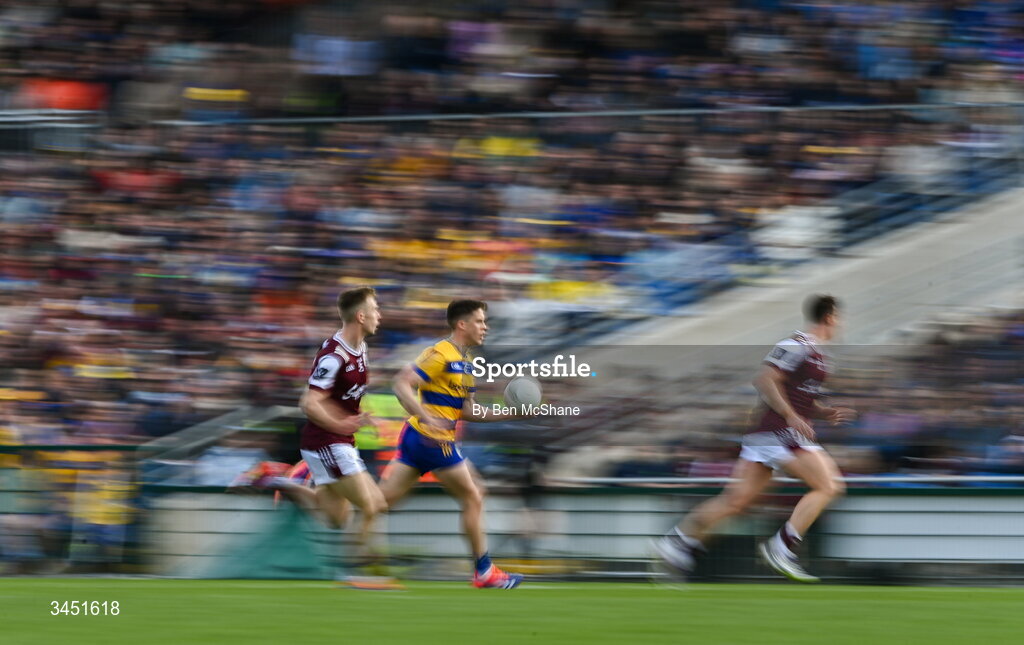 10 May 2026; Ronan Daly of Roscommon in action against Dylan McHugh of Galway during the Connacht GAA Football Senior Championship final match between Roscommon and Galway at King & Moffatt Dr Hyde Park in Roscommon. Photo by Ben McShane/Sportsfile