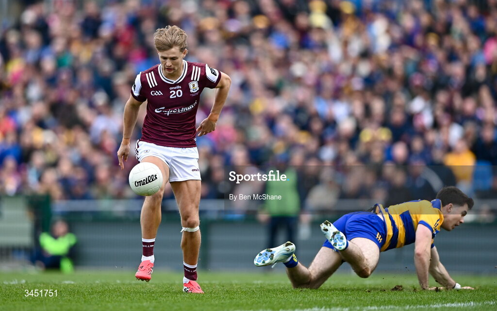 10 May 2026; Cian Hernon of Galway gets past Ruaidhri Fallon of Roscommon during the Connacht GAA Football Senior Championship final match between Roscommon and Galway at King & Moffatt Dr Hyde Park in Roscommon. Photo by Ben McShane/Sportsfile