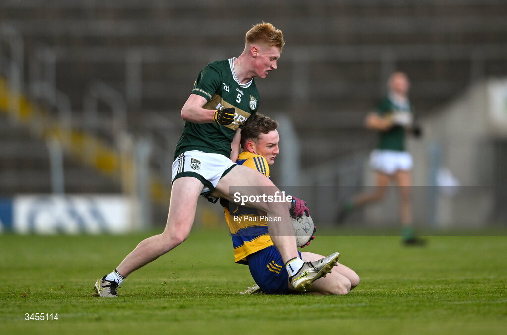 13 May 2026; Eoin O'Flaherty of Kerry in action against Eoghan Carthy of Roscommon during the Dalata Hotel Group GAA Football All-Ireland U20 Championship semi-final match between Kerry and Roscommon at FBD Semple Stadium in Thurles, Tipperary. Photo by Paul Phelan/Sportsfile