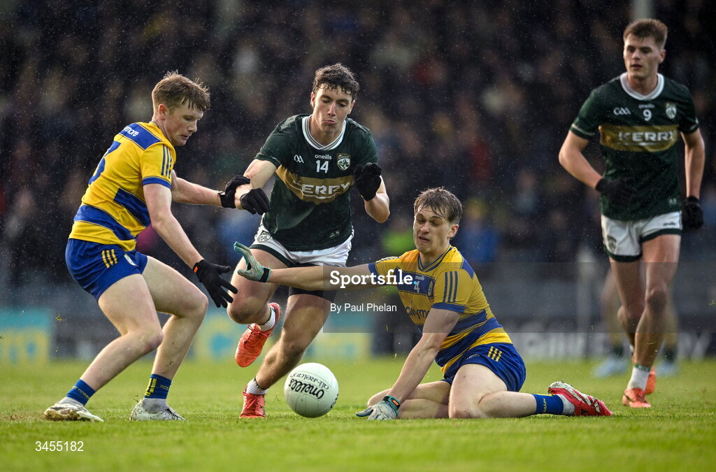 13 May 2026; Tomás Kennedy of Kerry in action against Michael Gillooly and Nikita Birzins of Roscommon during the Dalata Hotel Group GAA Football All-Ireland U20 Championship semi-final match between Kerry and Roscommon at FBD Semple Stadium in Thurles, Tipperary. Photo by Paul Phelan/Sportsfile