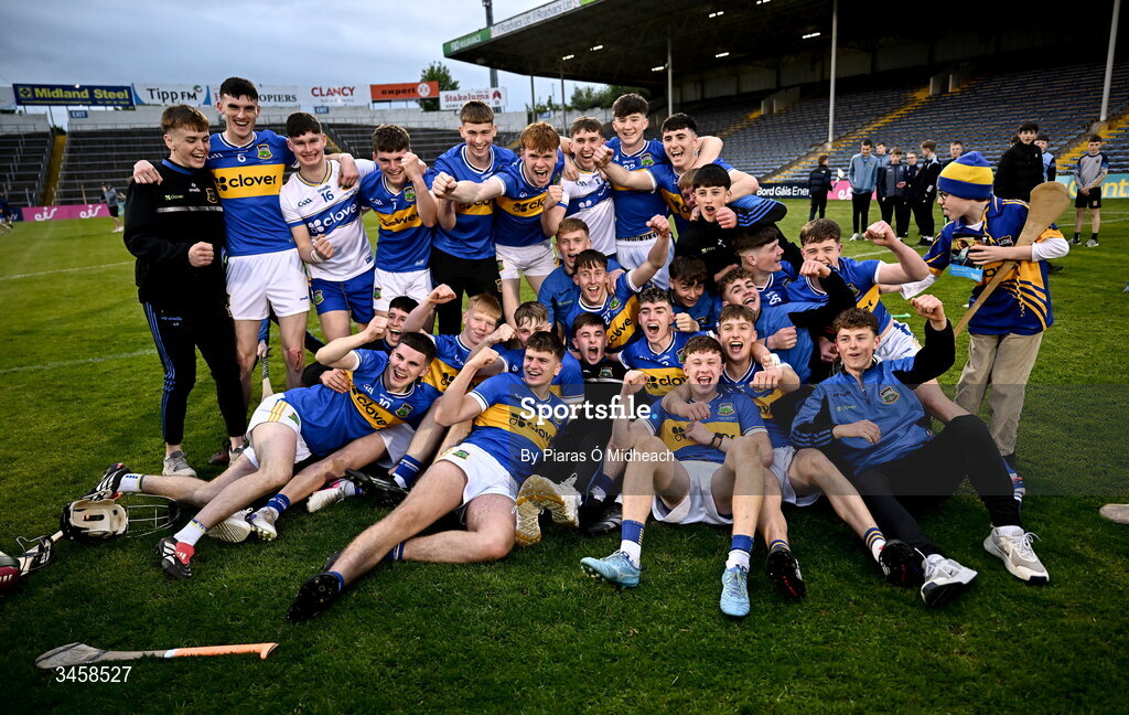 15 May 2026; Tipperary players celebrate after the Electric Ireland Munster GAA Minor Hurling Championship final match between Tipperary and Limerick at FBD Semple Stadium in Thurles, Tipperary. Photo by Piaras Ó Mídheach/Sportsfile