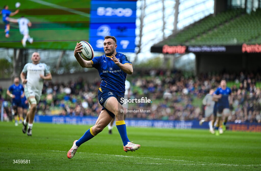 16 May 2026; Jordan Larmour of Leinster gathers possession on the way to scoring his side's sixth try during the United Rugby Championship match between Leinster and Ospreys at the Aviva Stadium in Dublin. Photo by Brendan Moran/Sportsfile