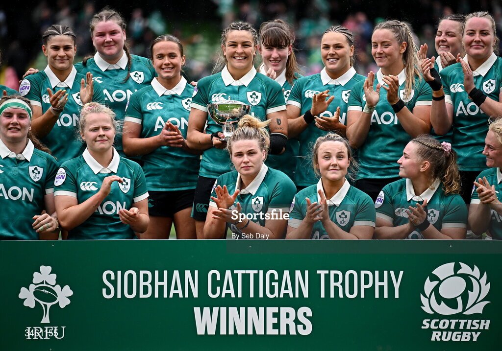 17 May 2026; Ireland captain Erin King with the Siobhan Cattigan Trophy alongside her teammates after their side's victory in the Women's 6 Nations Rugby Championship match between Ireland and Scotland at the Aviva Stadium in Dublin. Photo by Seb Daly/Sportsfile