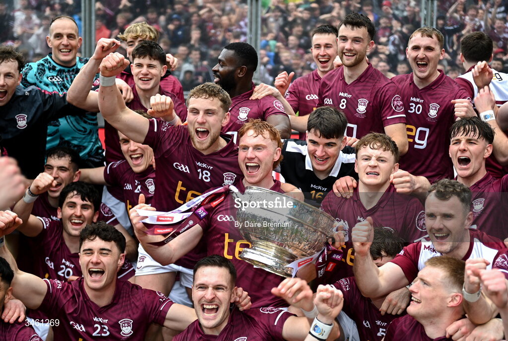 17 May 2026; Westmeath players celebrate with the Delaney cup after the Leinster GAA Football Senior Championship final match between Dublin and Westmeath at Croke Park in Dublin. Photo by Daire Brennan/Sportsfile