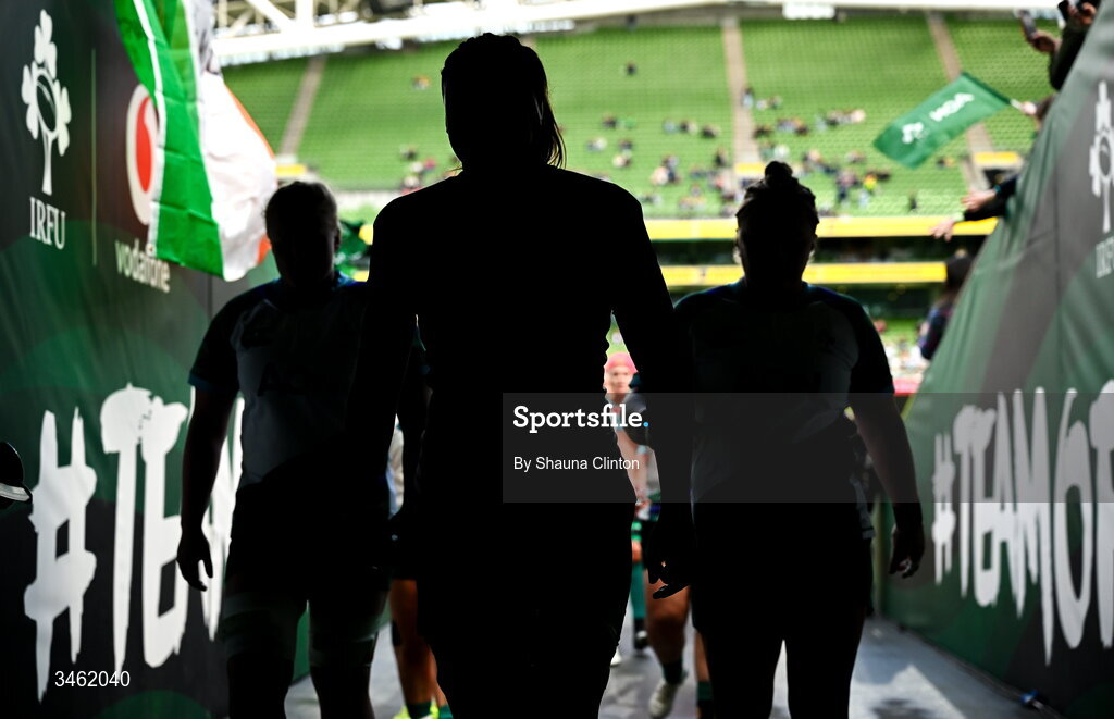 17 May 2026; Ireland captain Erin King, centre, leads her team off the pitch ahead of the Women's 6 Nations Rugby Championship match between Ireland and Scotland at the Aviva Stadium in Dublin. Photo by Shauna Clinton/Sportsfile