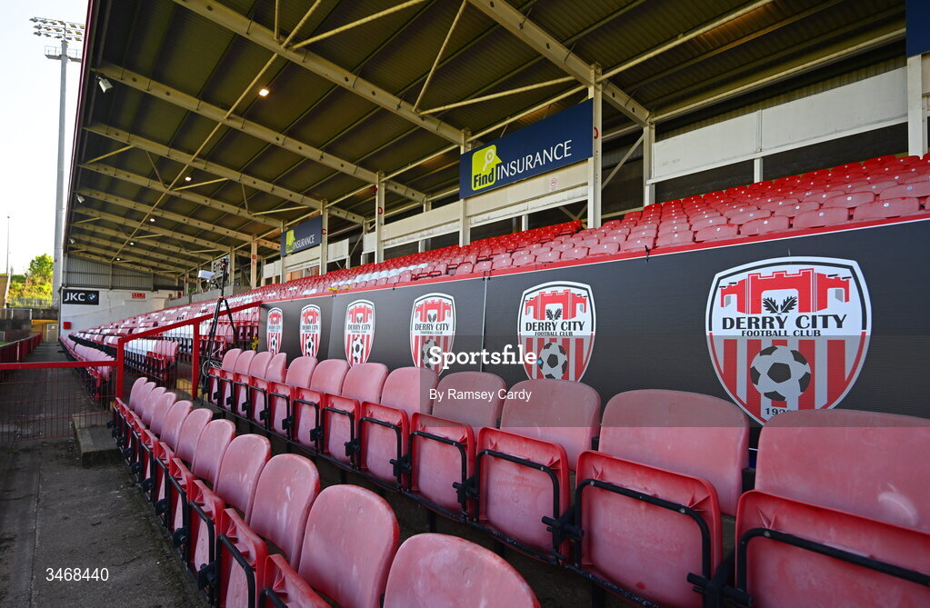 25 May 2026; A general view of the Derry City bench before the SSE Airtricity Men’s Premier Division match between Derry City and Shelbourne at Find Insurance Celtic Park in Derry. Photo by Ramsey Cardy/Sportsfile