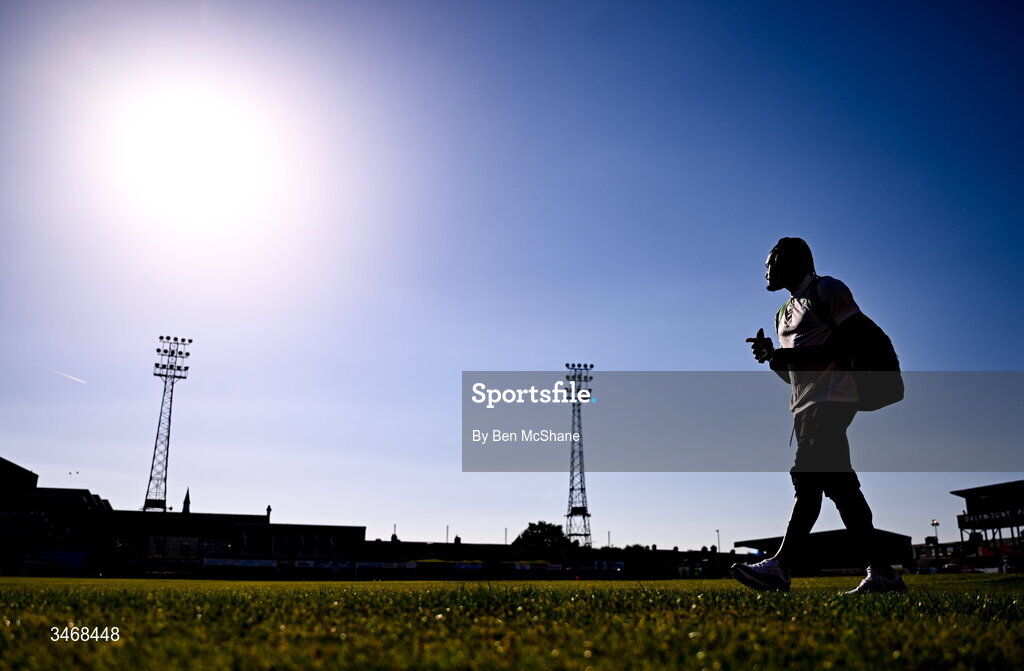 25 May 2026; Tunmise Sobowale of Shamrock Rovers arrives before the SSE Airtricity Men’s Premier Division match between Bohemians and Shamrock Rovers at Dalymount Park in Dublin. Photo by Ben McShane/Sportsfile