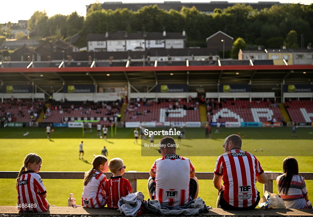25 May 2026; Derry City supporters watch the warm-ups before the SSE Airtricity Men’s Premier Division match between Derry City and Shelbourne at Find Insurance Celtic Park in Derry. Photo by Ramsey Cardy/Sportsfile