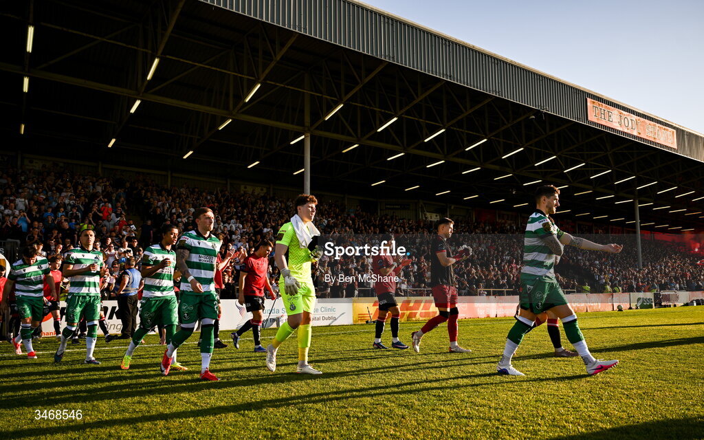 25 May 2026; Players of both side's make their way on to the pitch before the SSE Airtricity Men’s Premier Division match between Bohemians and Shamrock Rovers at Dalymount Park in Dublin. Photo by Ben McShane/Sportsfile