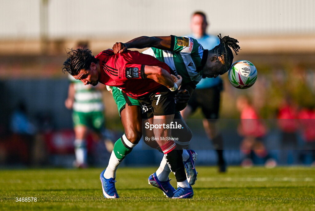 25 May 2026; Connor Parsons of Bohemians in action against Tunmise Sobowale of Shamrock Rovers during the SSE Airtricity Men’s Premier Division match between Bohemians and Shamrock Rovers at Dalymount Park in Dublin. Photo by Ben McShane/Sportsfile