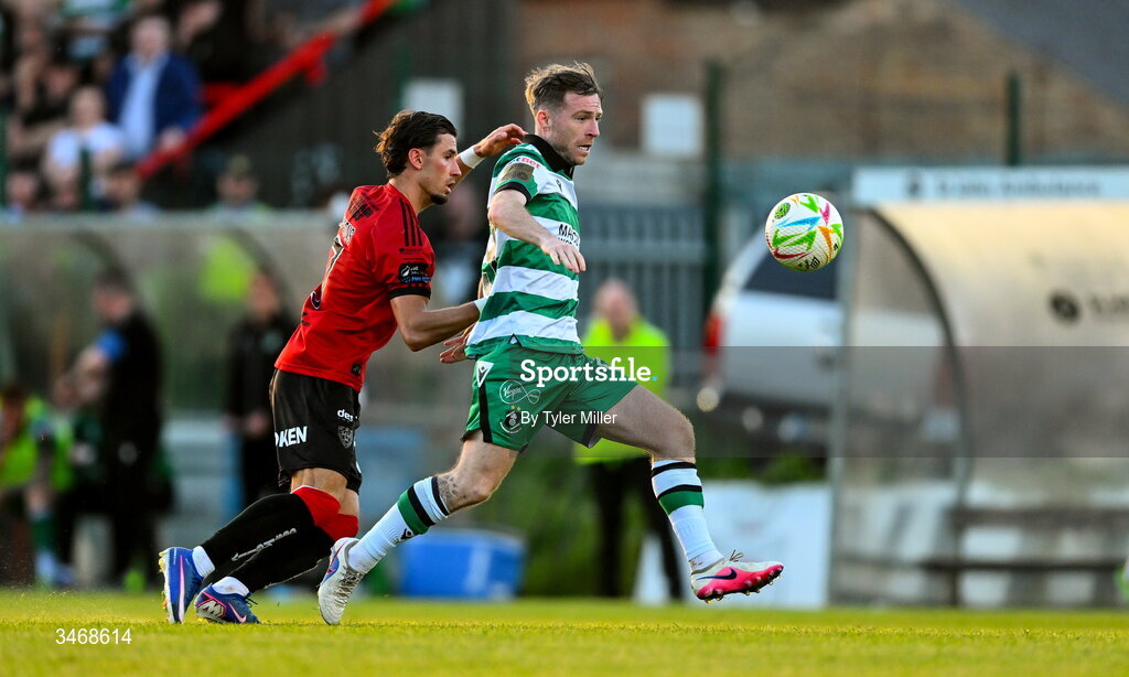 25 May 2026; Jack Byrne of Shamrock Rovers in action against Connor Parsons of Bohemians during the SSE Airtricity Men’s Premier Division match between Bohemians and Shamrock Rovers at Dalymount Park in Dublin. Photo by Tyler Miller/Sportsfile