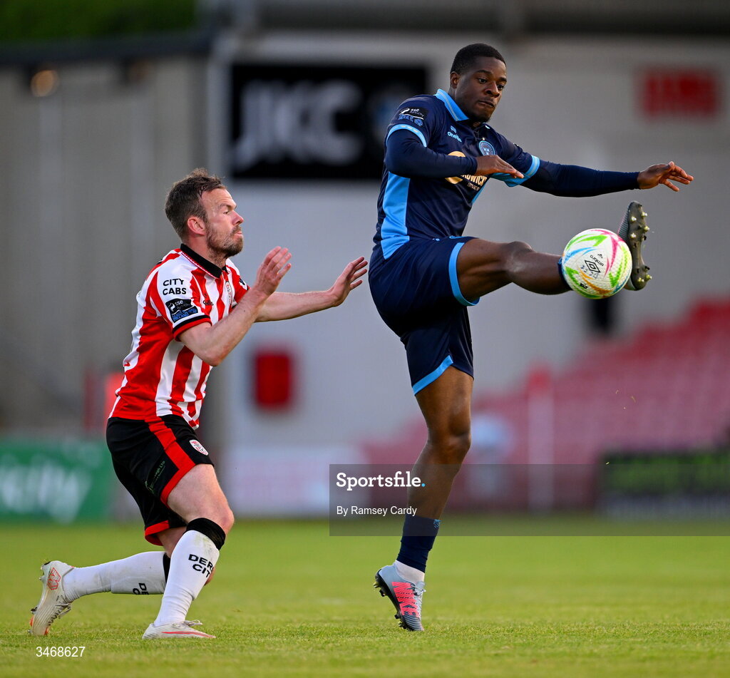 25 May 2026; Mipo Odubeko of Shelbourne in action against Cameron Dummigan of Derry City during the SSE Airtricity Men’s Premier Division match between Derry City and Shelbourne at Find Insurance Celtic Park in Derry. Photo by Ramsey Cardy/Sportsfile