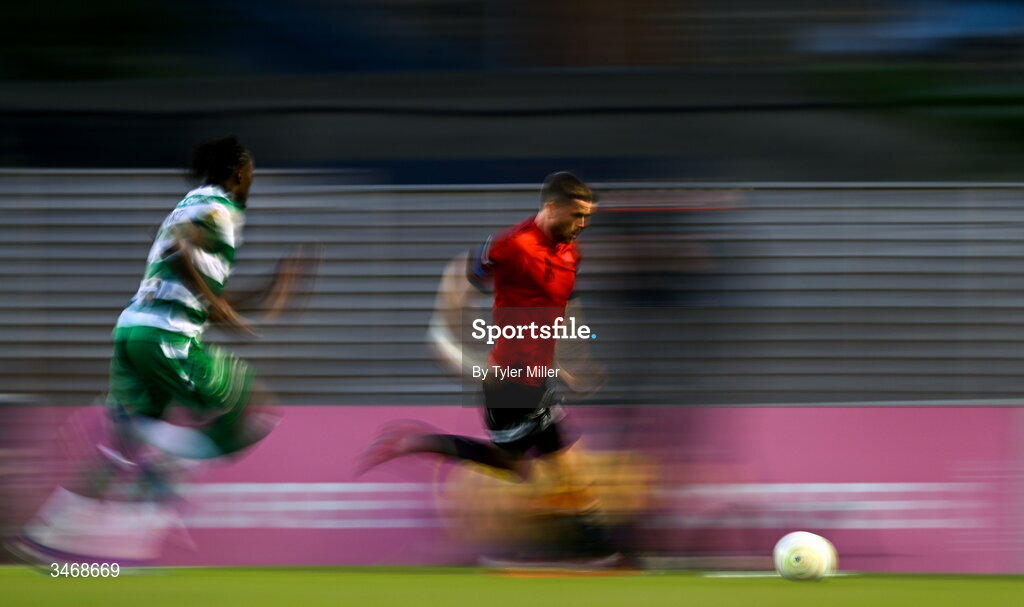 25 May 2026; Adam McDonnell of Bohemians in action against Tunmise Sobowale of Shamrock Rovers during the SSE Airtricity Men’s Premier Division match between Bohemians and Shamrock Rovers at Dalymount Park in Dublin. Photo by Tyler Miller/Sportsfile