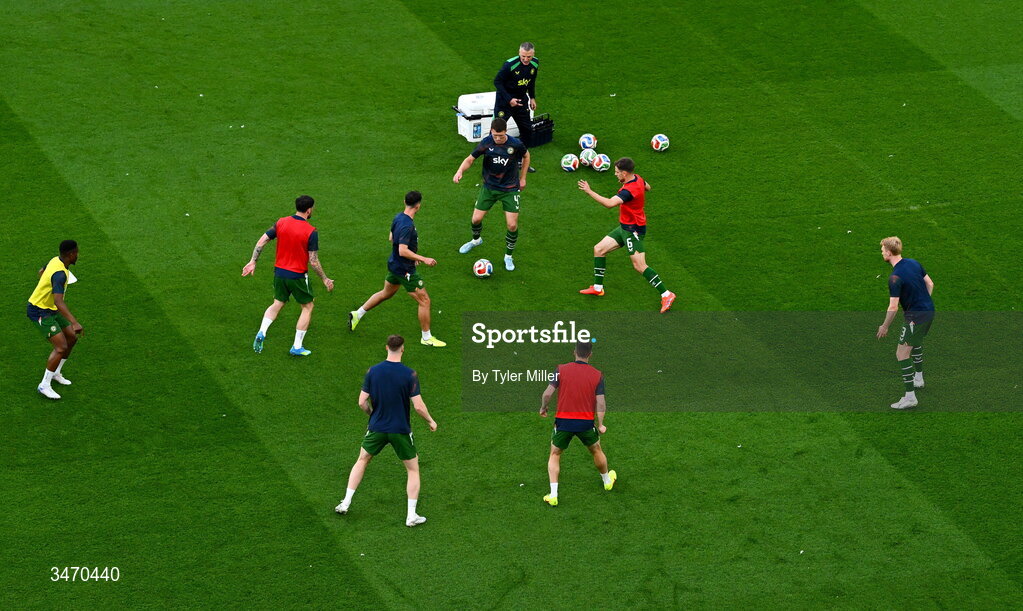 28 May 2026; Republic of Ireland players warm-up before the international friendly match between Republic of Ireland and Qatar at the Aviva Stadium in Dublin. Photo by Tyler Miller/Sportsfile