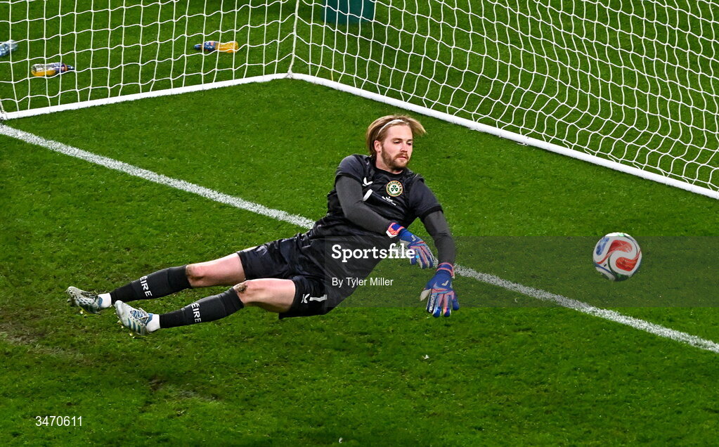 28 May 2026; Republic of Ireland goalkeeper Caoimhin Kelleher makes a save during the international friendly match between Republic of Ireland and Qatar at the Aviva Stadium in Dublin. Photo by Tyler Miller/Sportsfile