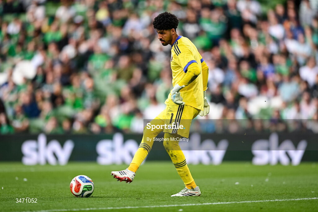 28 May 2026; Qatar goalkeeper Mahmoud Abunada during the international friendly match between Republic of Ireland and Qatar at the Aviva Stadium in Dublin. Photo by Stephen McCarthy/Sportsfile