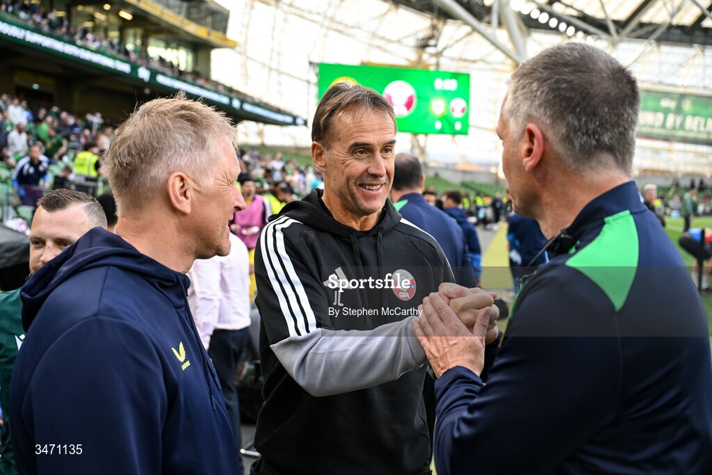 28 May 2026; Qatar head coach Julen Lopetegui with Republic of Ireland U21's head coach Jim Crawford, right, and head coach Heimir Hallgrimsson, left, during the international friendly match between Republic of Ireland and Qatar at the Aviva Stadium in Dublin. Photo by Stephen McCarthy/Sportsfile