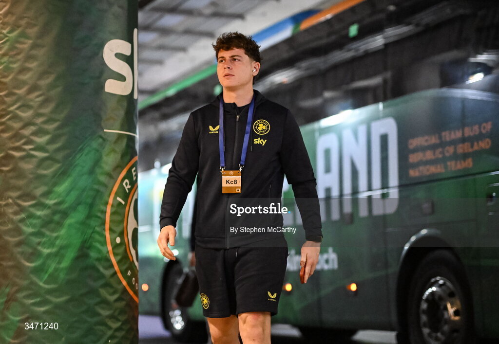 28 May 2026; Republic of Ireland goalkeeper Ed McGinty arrives for the international friendly match between Republic of Ireland and Qatar at the Aviva Stadium in Dublin. Photo by Stephen McCarthy/Sportsfile