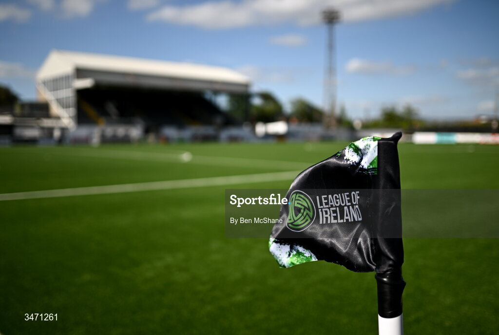 29 May 2026; A League of Ireland branded corner flag is seen before the SSE Airtricity Men’s Premier Division match between Dundalk and Derry City at Oriel Park in Dundalk, Louth. Photo by Ben McShane/Sportsfile