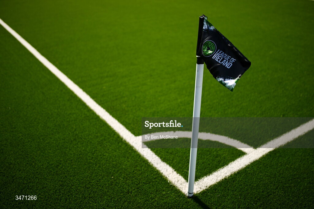 29 May 2026; A League of Ireland branded corner flag is seen before the SSE Airtricity Men’s Premier Division match between Dundalk and Derry City at Oriel Park in Dundalk, Louth. Photo by Ben McShane/Sportsfile