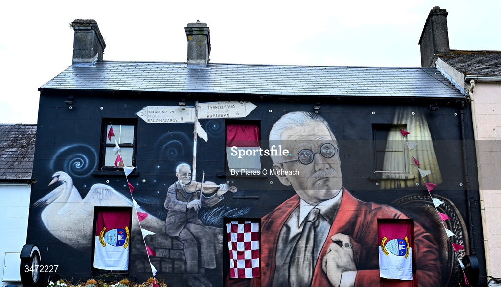 30 May 2026; A general view of The Chambers Bar in Mullingar decorated in Westmeath colours before the GAA Football All-Ireland Senior Championship Round 1 match between Westmeath and Cavan at TEG Cusack Park in Mullingar, Westmeath. Photo by Piaras Ó Mídheach/Sportsfile