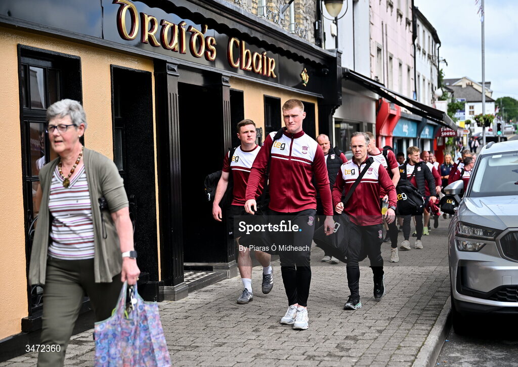 30 May 2026; Westmeath footballer Shane Allen, front, walks with the squad from the team hotel to the stadium before the GAA Football All-Ireland Senior Championship Round 1 match between Westmeath and Cavan at TEG Cusack Park in Mullingar, Westmeath. Photo by Piaras Ó Mídheach/Sportsfile