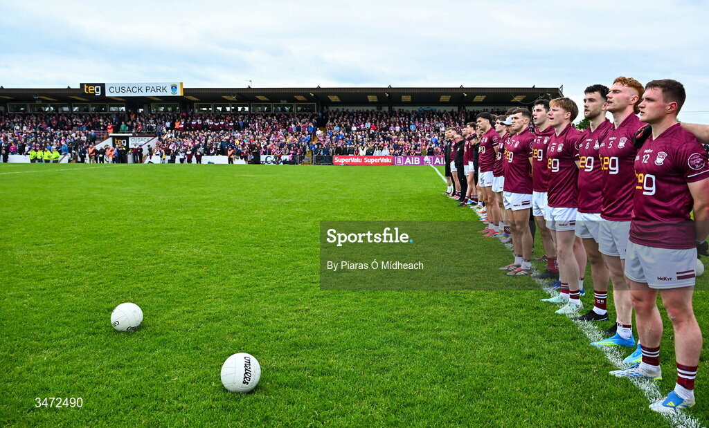 30 May 2026; Westmeath players stand for Amhrán na bhFiann before the GAA Football All-Ireland Senior Championship Round 1 match between Westmeath and Cavan at TEG Cusack Park in Mullingar, Westmeath. Photo by Piaras Ó Mídheach/Sportsfile