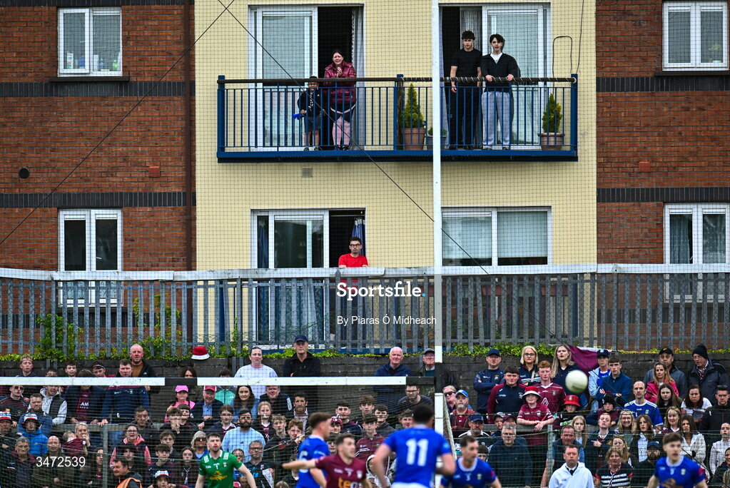 30 May 2026; Spectators inside the ground and in nearby apartments during the GAA Football All-Ireland Senior Championship Round 1 match between Westmeath and Cavan at TEG Cusack Park in Mullingar, Westmeath. Photo by Piaras Ó Mídheach/Sportsfile