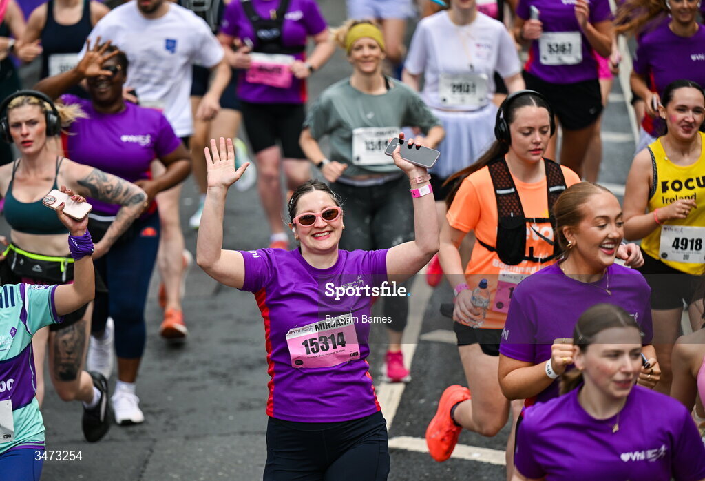 31 May 2026; Participants during the 2026 Vhi Women’s Mini Marathon. Almost 30,000 women from all over the country took to the streets of Dublin to run, walk and jog the 10km route, raising much needed funds for hundreds of charities around the country. www.vhiwomensminimarathon.ie. Photo by Sam Barnes/Sportsfile