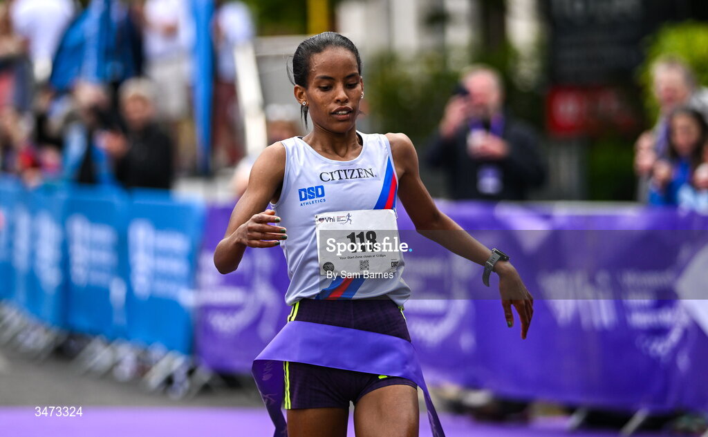 31 May 2026; Chaltu Dida crosses the line to win the 2026 Vhi Women’s Mini Marathon. Almost 30,000 women from all over the country took to the streets of Dublin to run, walk and jog the 10km route, raising much needed funds for hundreds of charities around the country. www.vhiwomensminimarathon.ie. Photo by Sam Barnes/Sportsfile