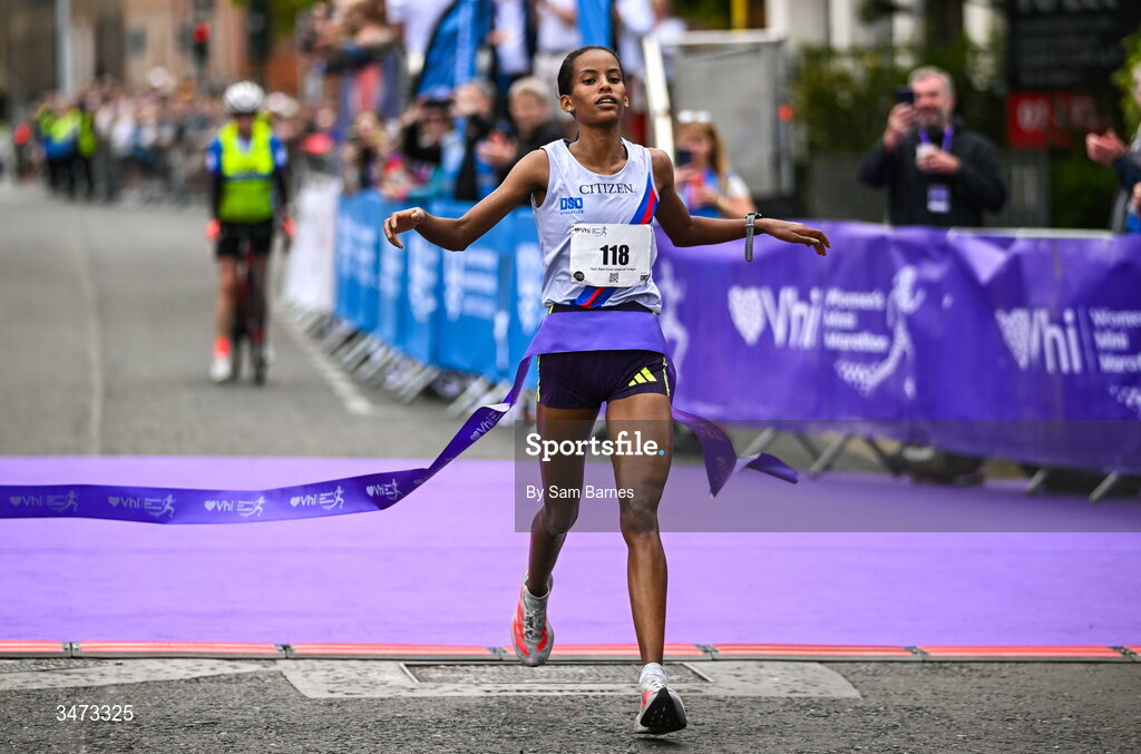 31 May 2026; Chaltu Dida crosses the line to win the 2026 Vhi Women’s Mini Marathon. Almost 30,000 women from all over the country took to the streets of Dublin to run, walk and jog the 10km route, raising much needed funds for hundreds of charities around the country. www.vhiwomensminimarathon.ie. Photo by Sam Barnes/Sportsfile