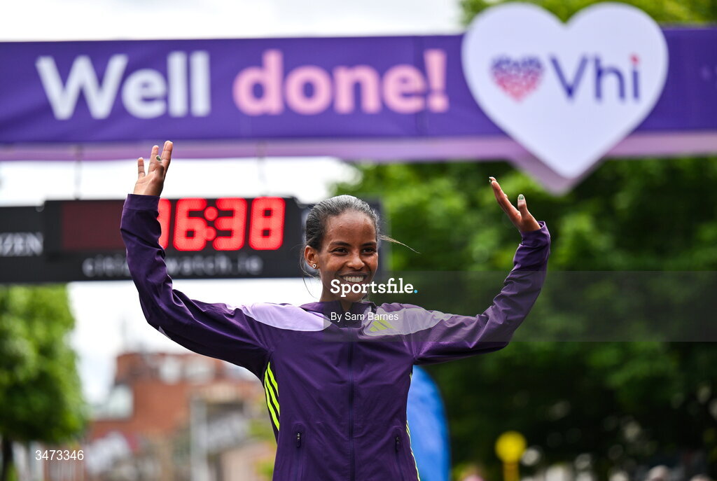 31 May 2026; Chaltu Dida celebrates winning the 2026 Vhi Women’s Mini Marathon. Almost 30,000 women from all over the country took to the streets of Dublin to run, walk and jog the 10km route, raising much needed funds for hundreds of charities around the country. www.vhiwomensminimarathon.ie. Photo by Sam Barnes/Sportsfile