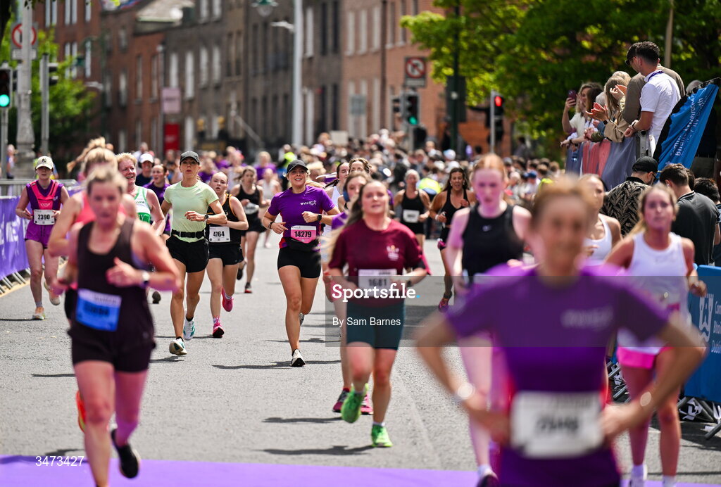 31 May 2026; Participants during the 2026 Vhi Women’s Mini Marathon. Almost 30,000 women from all over the country took to the streets of Dublin to run, walk and jog the 10km route, raising much needed funds for hundreds of charities around the country. www.vhiwomensminimarathon.ie. Photo by Sam Barnes/Sportsfile