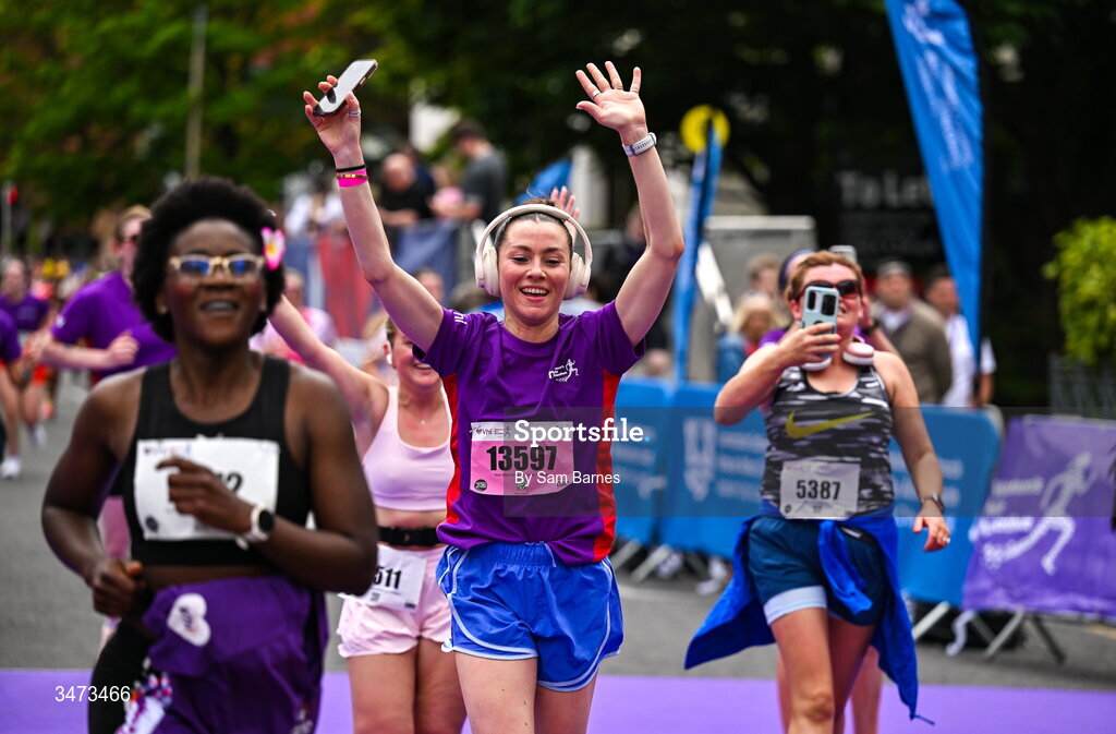 31 May 2026; Participants during the 2026 Vhi Women’s Mini Marathon. Almost 30,000 women from all over the country took to the streets of Dublin to run, walk and jog the 10km route, raising much needed funds for hundreds of charities around the country. www.vhiwomensminimarathon.ie. Photo by Sam Barnes/Sportsfile