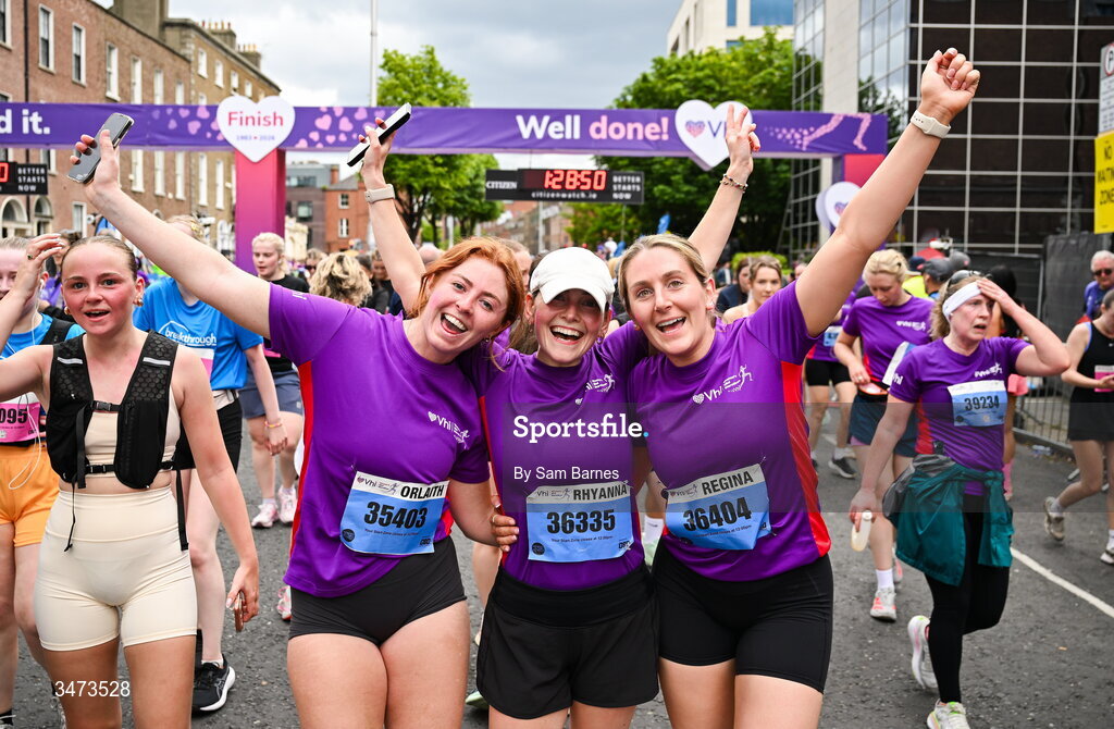 31 May 2026; Participants during the 2026 Vhi Women’s Mini Marathon. Almost 30,000 women from all over the country took to the streets of Dublin to run, walk and jog the 10km route, raising much needed funds for hundreds of charities around the country. www.vhiwomensminimarathon.ie. Photo by Sam Barnes/Sportsfile