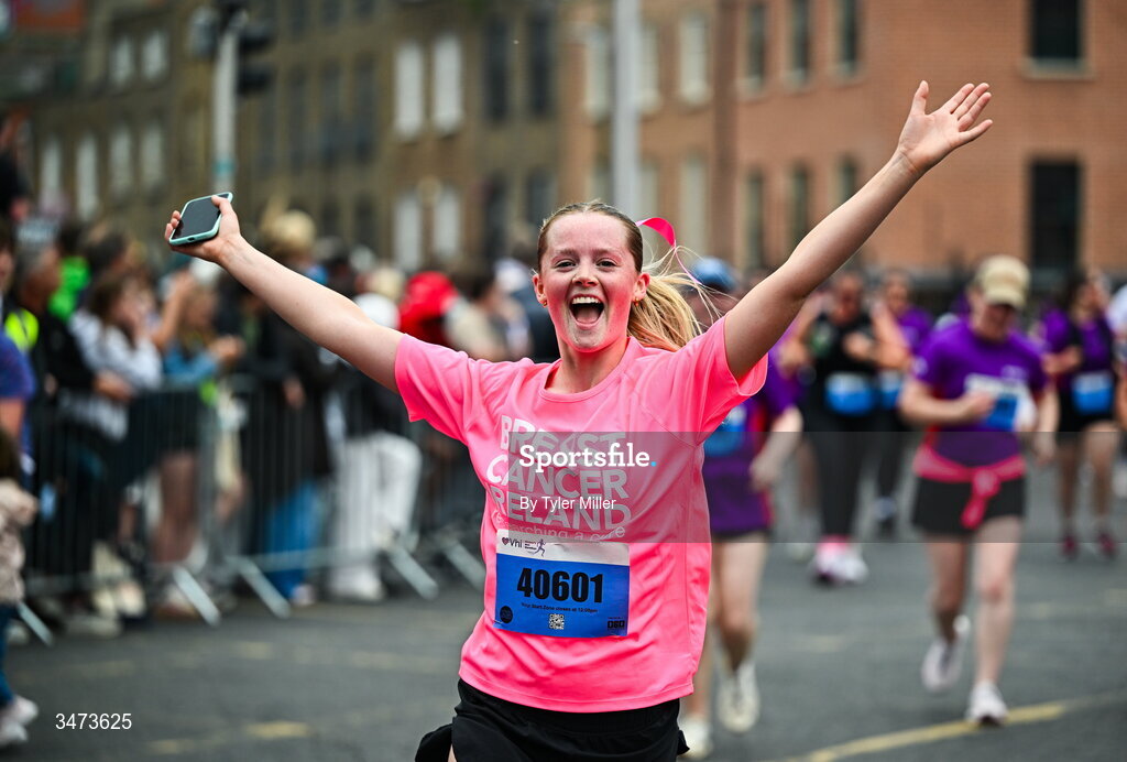 31 May 2026; Amber Cooke Allen during the 2026 Vhi Women’s Mini Marathon. Almost 30,000 women from all over the country took to the streets of Dublin to run, walk and jog the 10km route, raising much needed funds for hundreds of charities around the country. www.vhiwomensminimarathon.ie. Photo by Tyler Miller/Sportsfile