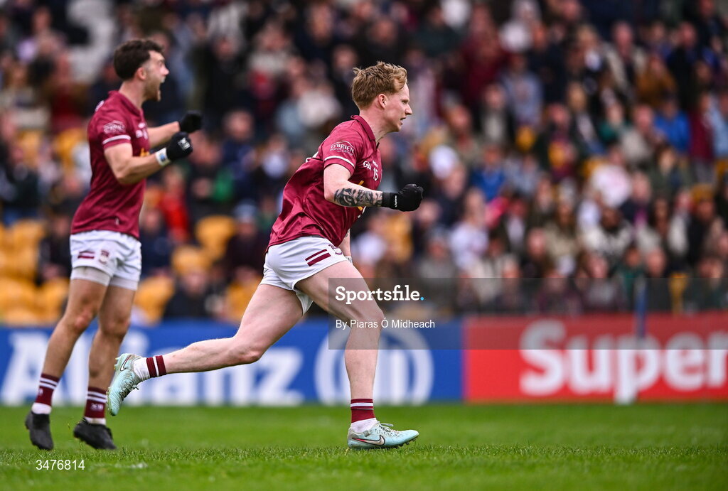 3 May 2026; Brandon Kelly of Westmeath, right, celebrates scoring his side's second goal during the Leinster GAA Football Senior Championship semi-final match between Kildare and Westmeath at Glenisk O'Connor Park in Tullamore, Offaly. Photo by Piaras Ó Mídheach/Sportsfile