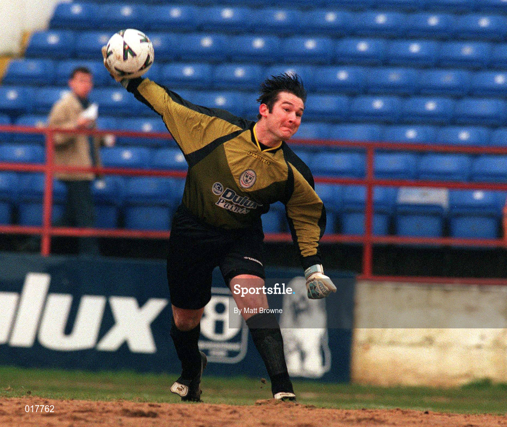 31 January 1999; Alan Gough of Shelbourne during the Harp Lager National League Premier Division match between Shelbourne and Cork City at Tolka Park in Dublin. Photo by Matt Browne/Sportsfile