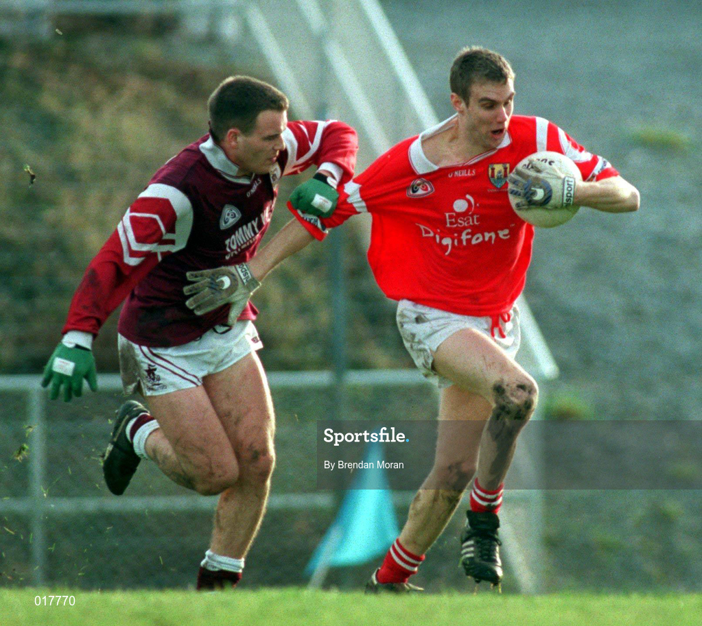 14 February 1999; Alan O'Regan of Cork in action against Robin Doyle of Galway during the Church & General National Football League Division 1 match between Cork and Galway at Páirc Uí Rinn in Cork. Photo by Brendan Moran/Sportsfile
