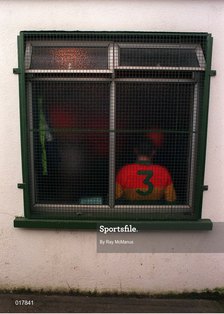 16 January 1999; Carlow full-back Andrew Corden sits in the dressing room prior to the O'Byrne Cup Quarter-Final match between Carlow and Dublin at Dr Cullen Park in Carlow. Photo by Ray McManus/Sportsfile