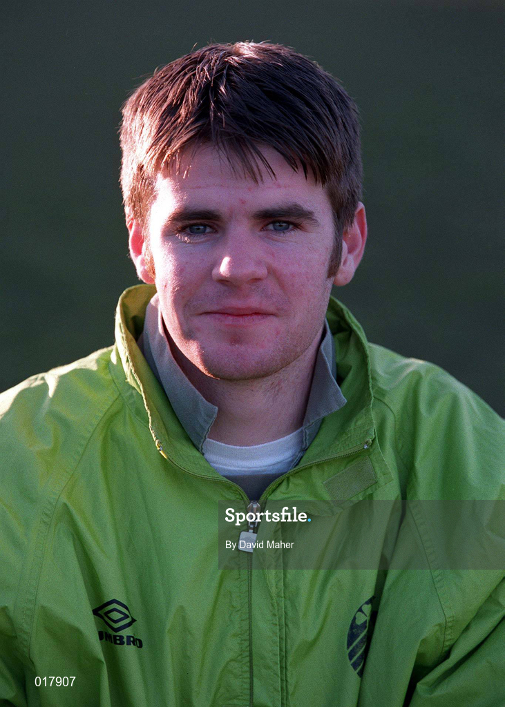 21 January 1999; Dave Warren during a Republic of Ireland U17's training session at St. Fintans School in Sutton, Dublin. Photo by David Maher/Sportsfile