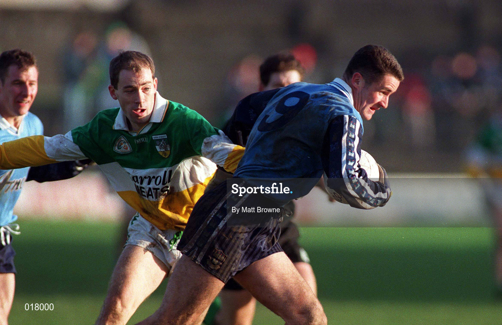 29 November 1998; Enda Sheedy of Dublin in action with Finbar Cullen of Offaly during the Church & General National Football League Division 1A match between Offaly and Dublin at O'Connor Park in Tullamore. Photo by Matt Browne/Sportsfile