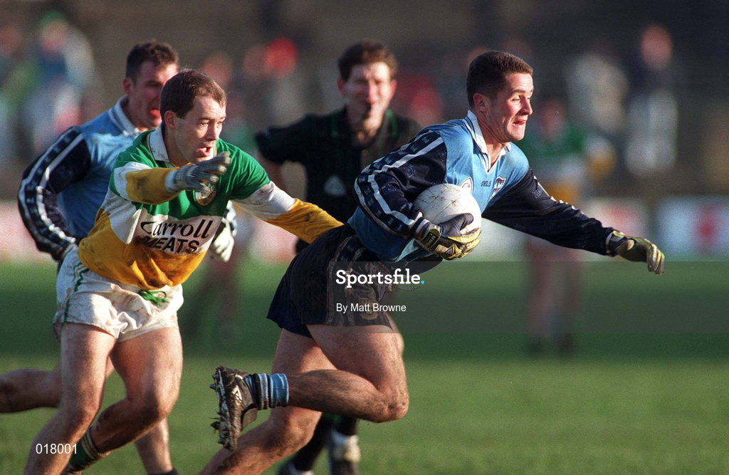29 November 1998; Enda Sheedy of Dublin  in action with Finbar Cullen of Offaly during the Church & General National Football League Division 1A match between Offaly and Dublin at O'Connor Park in Tullamore. Photo by Matt Browne/Sportsfile